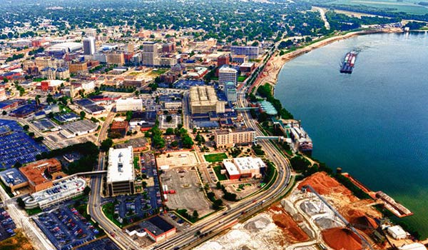 Exterior view of service office in Evansville with branded signage